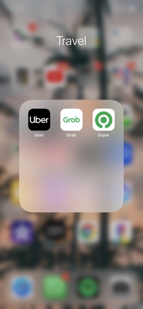 travel to bali - grab and gojek phone apps