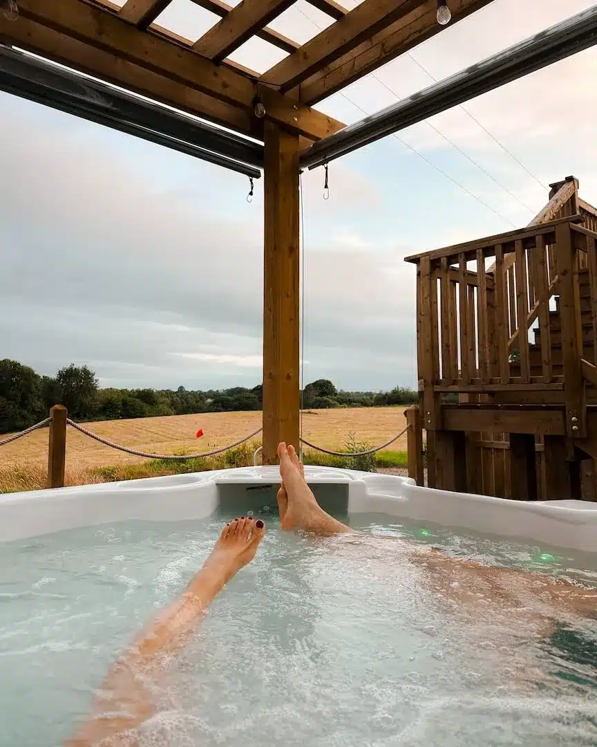mornings at Lorraines Loft, private hot tub stay